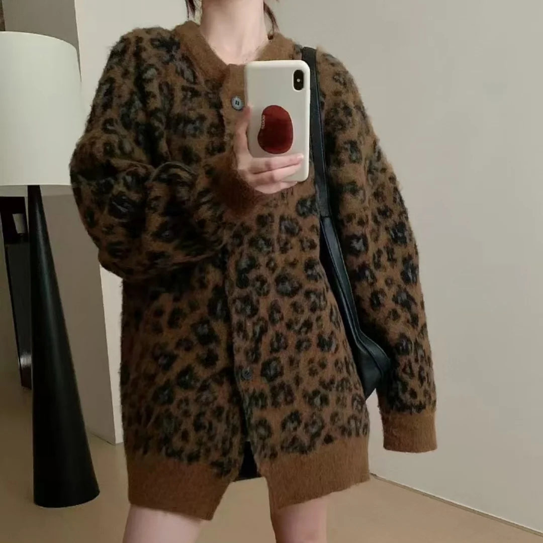 Sweet Hot Girl Leopard Print Loose Knitted Cardigan Autumn and Winter Retro Oneck Longsleeved Sweater Female Clothes