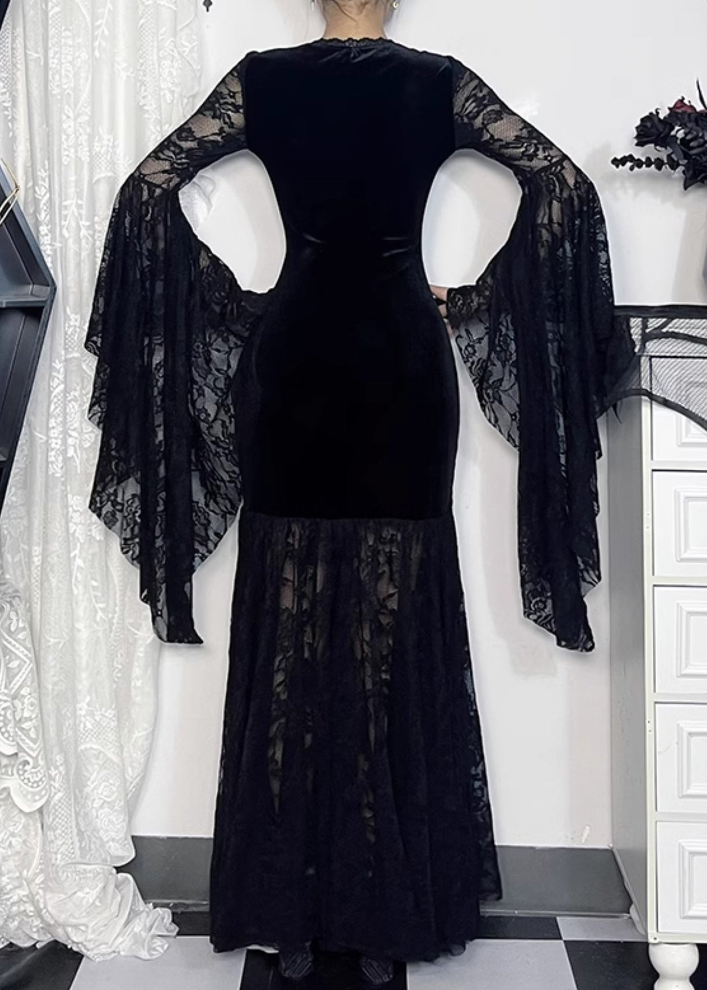Black V Neck Lace Patchwork Silk Velvet Long Dresses Flare Sleeve Yt029