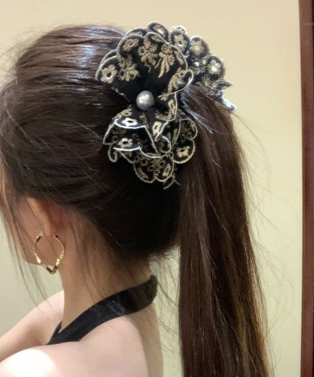 Alloy Embroidery Pearl Banana Hairpin