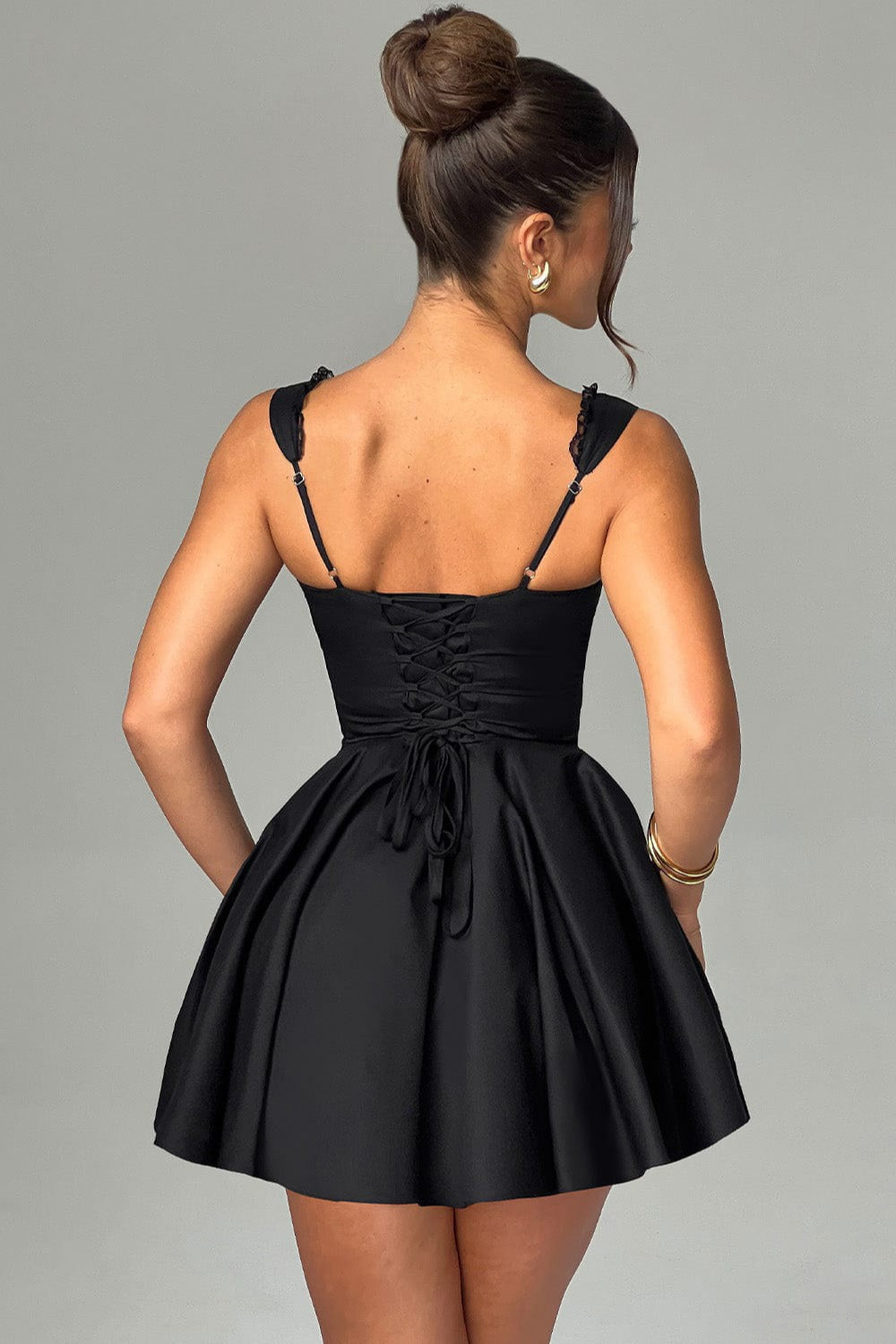 Lace Spliced Backless Mini Dress