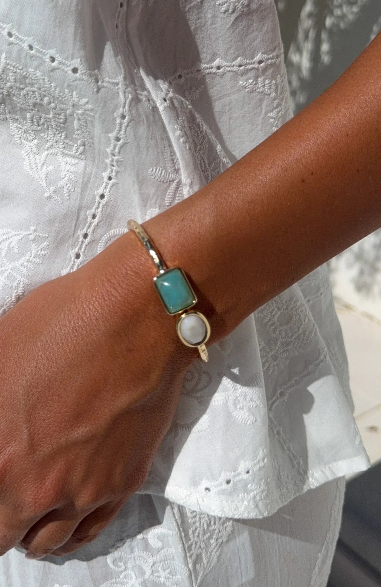 Toni Gold Crystal Bangle