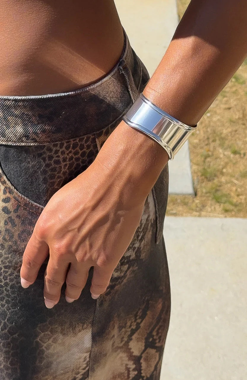 Yara Sculptural Silver Bangle