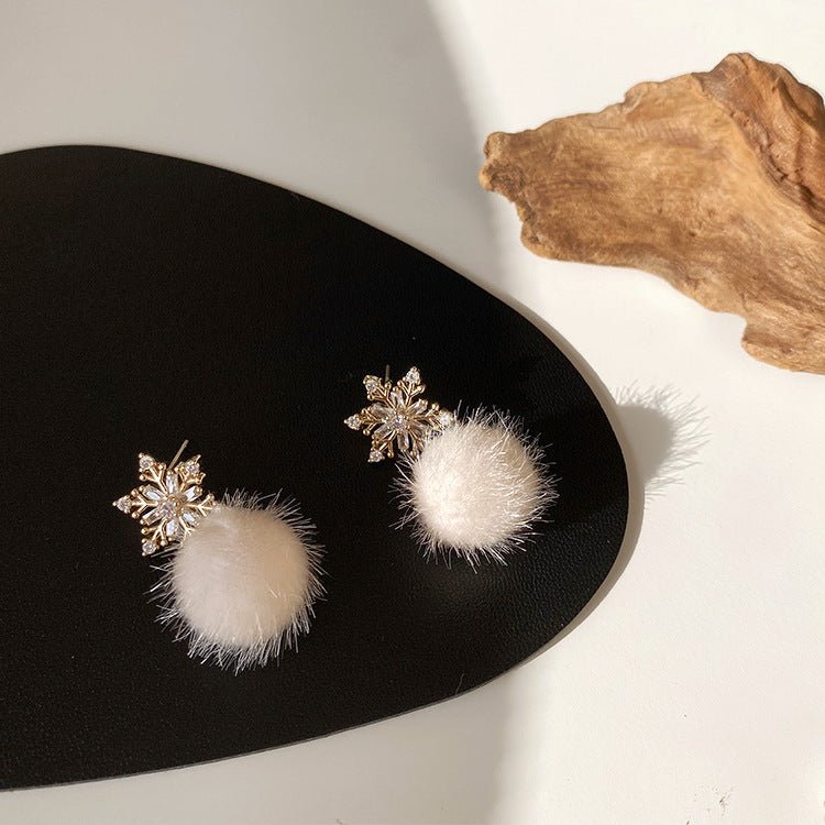 Lilith Snowflake Earrings