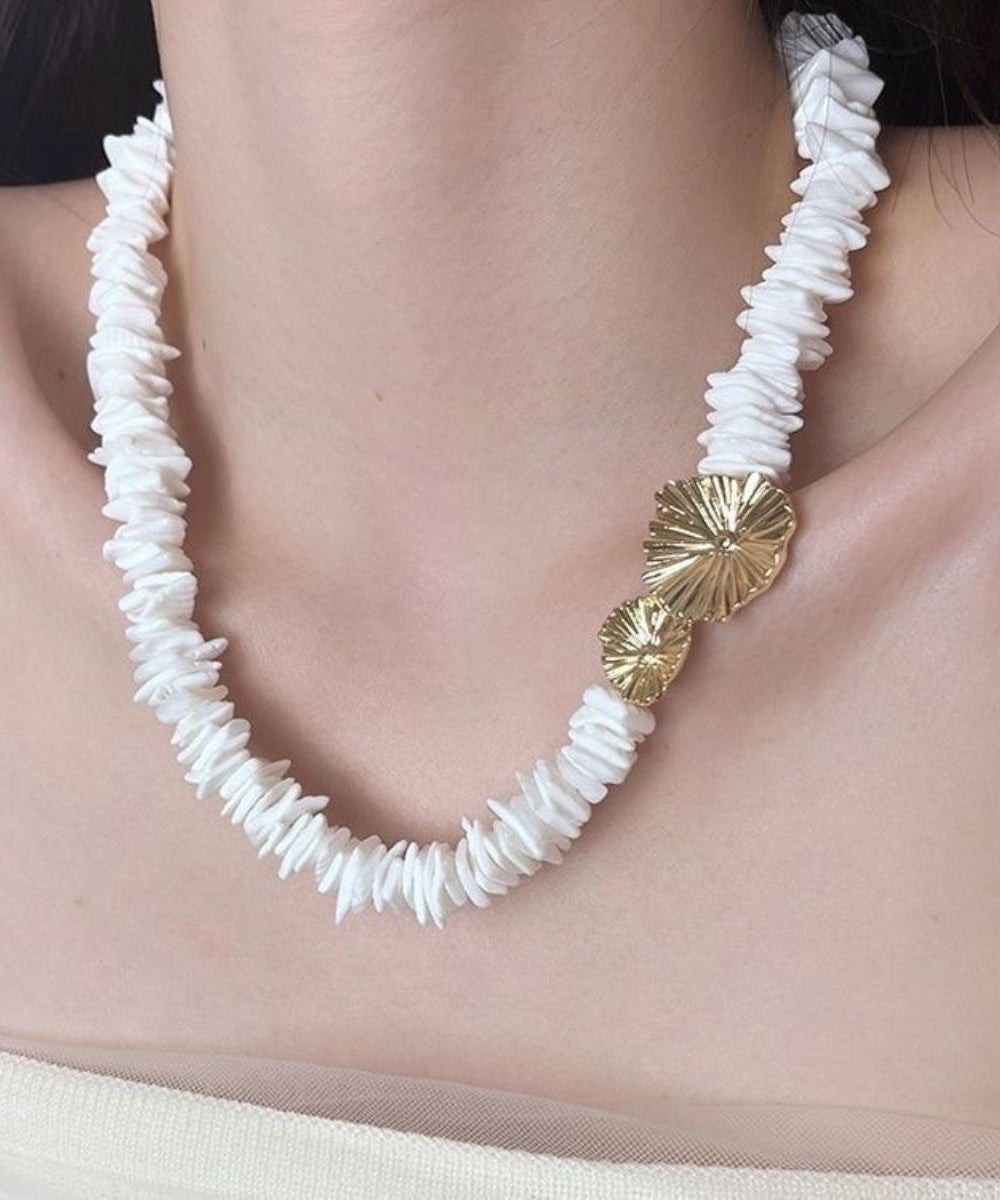 White Alloy Asymmetrical Shell Wrinkled Gratuated Bead Necklace