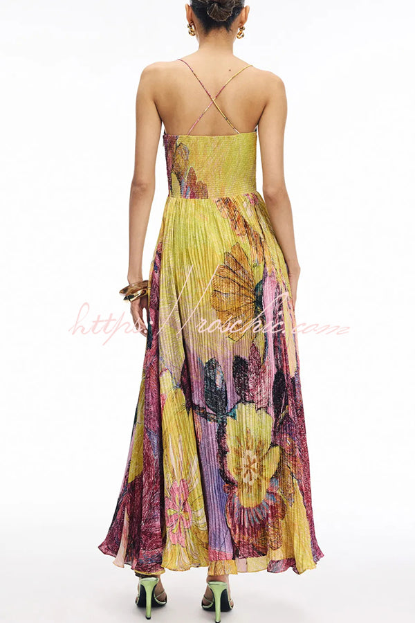 Vibrant and Bold Print Sweetheart Neck Pleated Maxi Dress