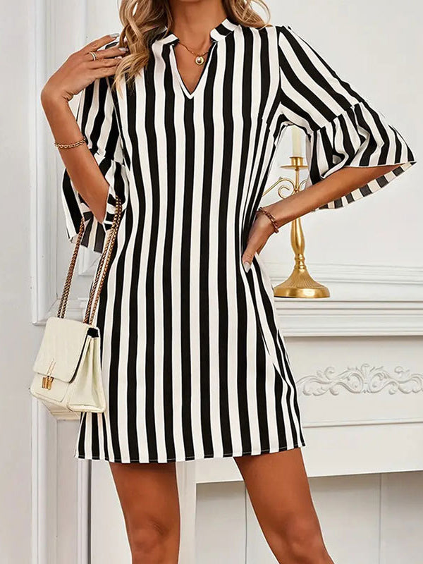 A-line Flared Sleeves Contrast Color Pleated Split-joint Striped V-neck Mini Dresses