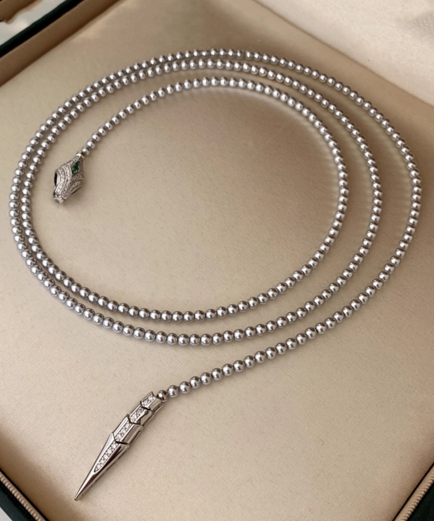 Boutique White Pearl Spirit Snake Zircon Sweater Chain Alloy Necklace