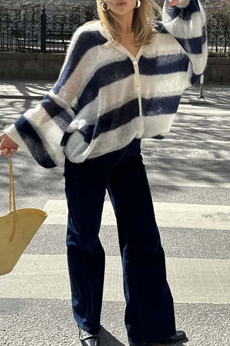 Stripe Buttons Weave Contrast V Neck Cardigans(4 Colors)