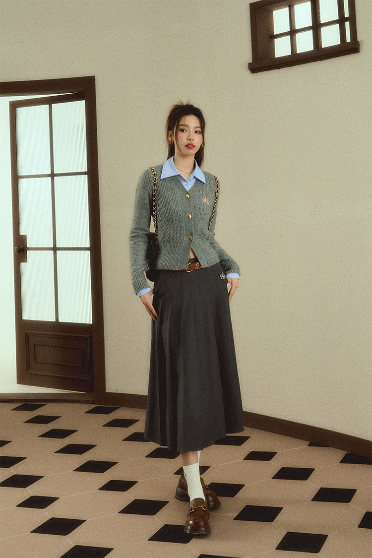 Classic Gray Cable Knit Cardigan: V-neck Button-front Sweater With Embroidered Logo