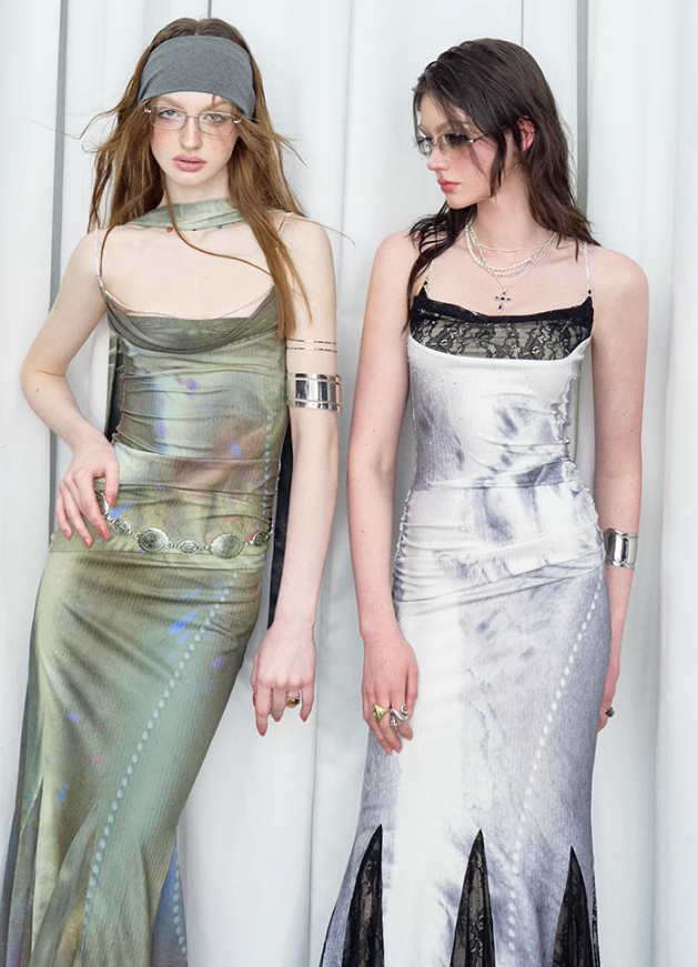 Luxe Diamond Chain Print Dress