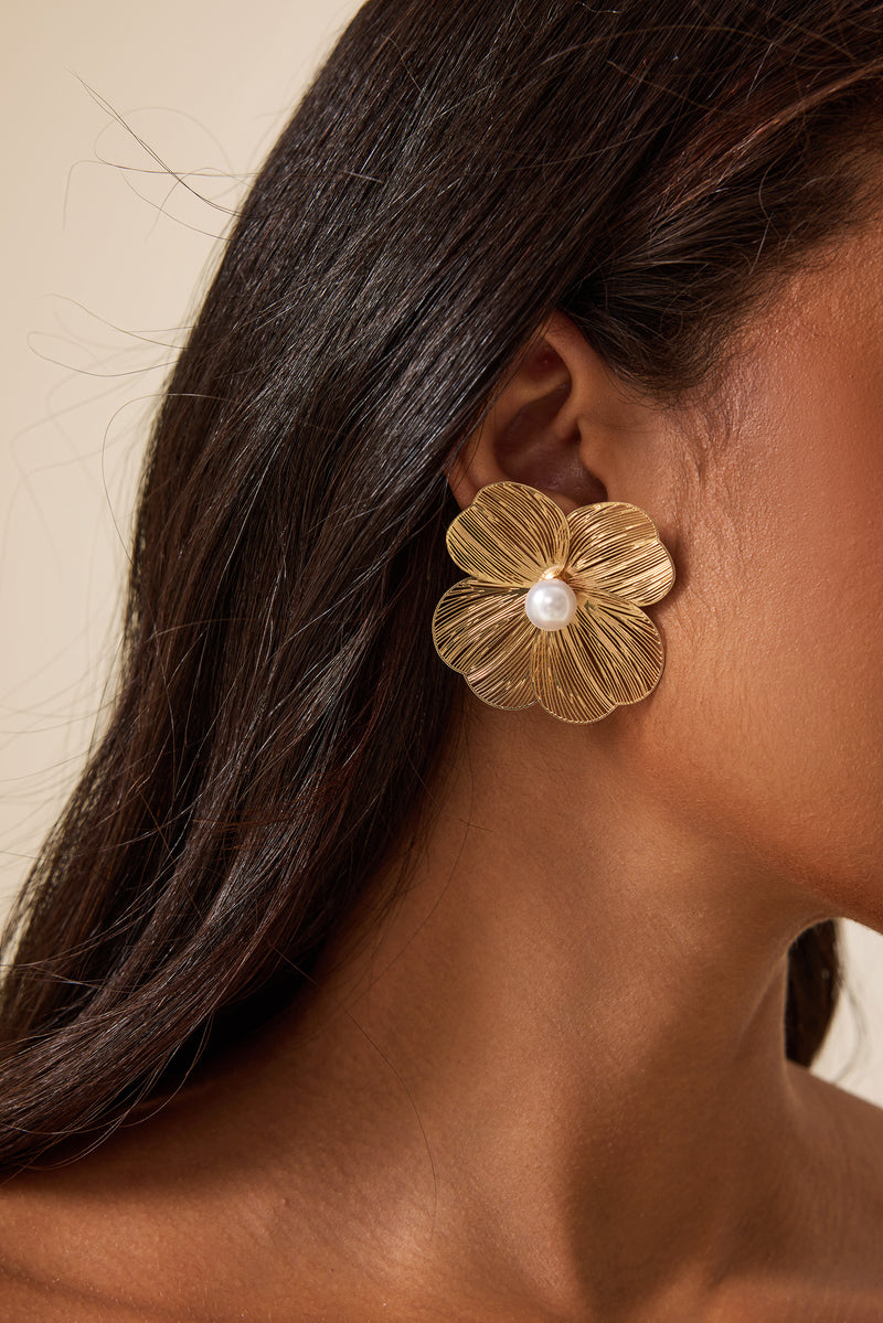 Shape Faux Pearl Metal Earrings