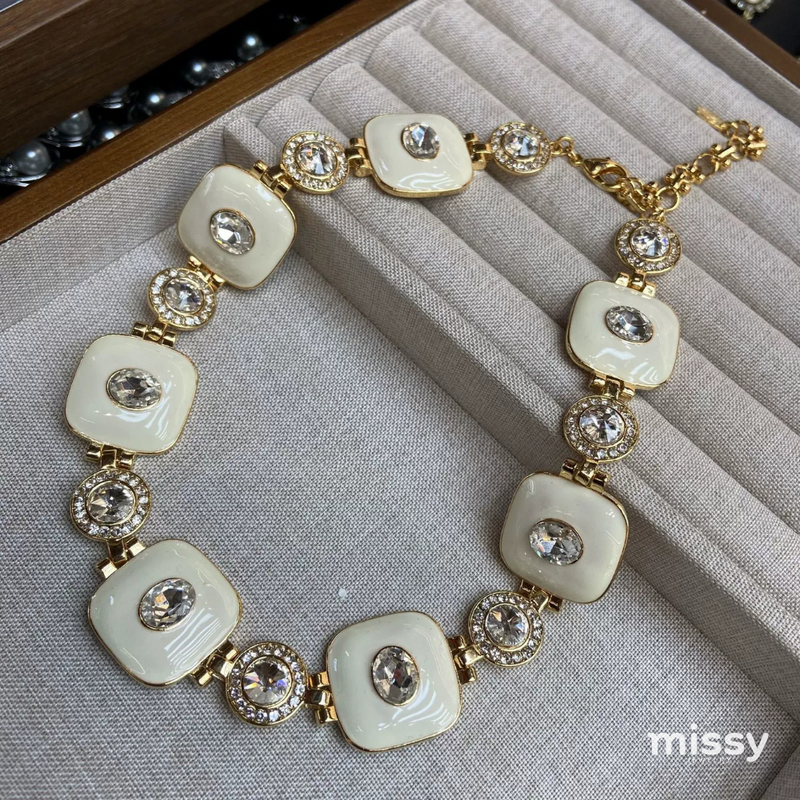 Viona Inspired Jewelry Set