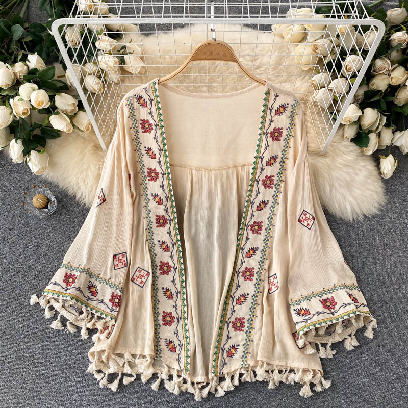 White Embroidered Three-quarter Sleeves Splicing Tassel Cardigan Ar1023