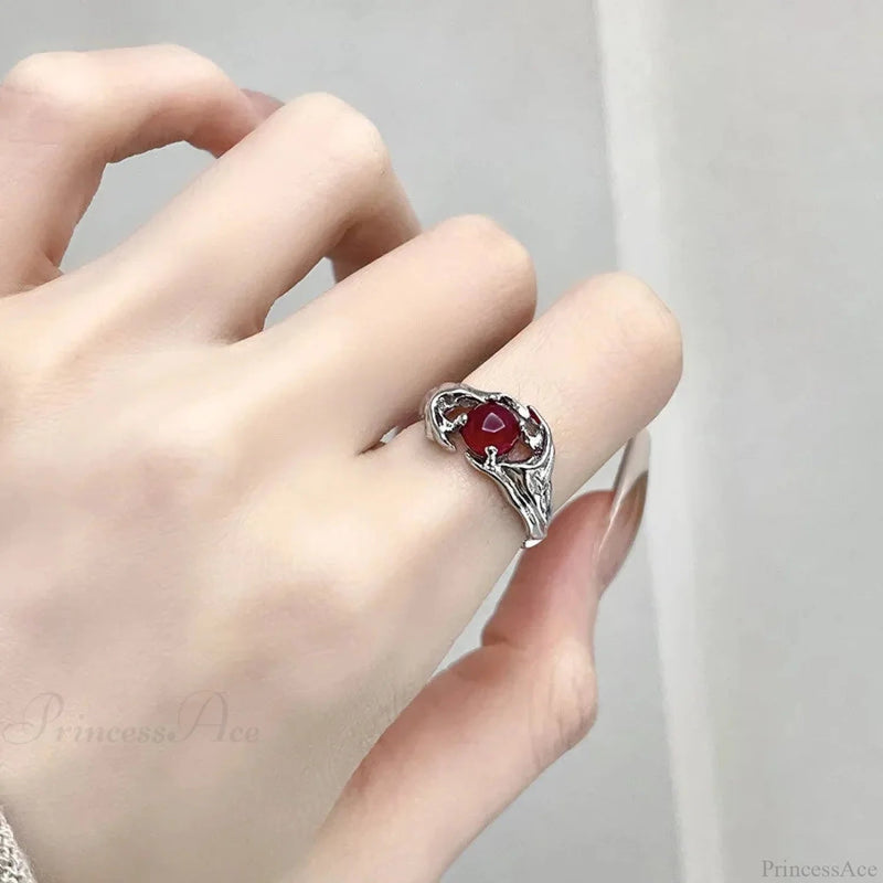 Gothic Unpredictable Stone Animal Ring