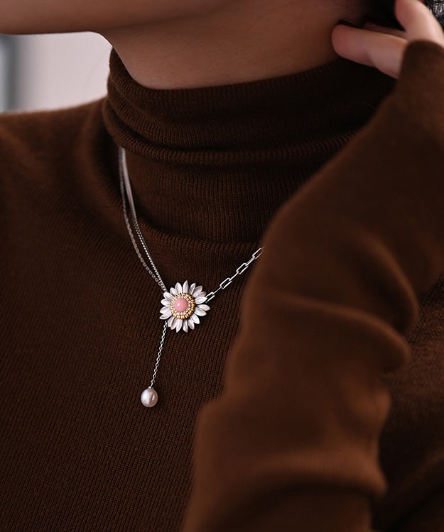 Meeting the End of Summer Daisy Pearl Silver Pendant Necklace
