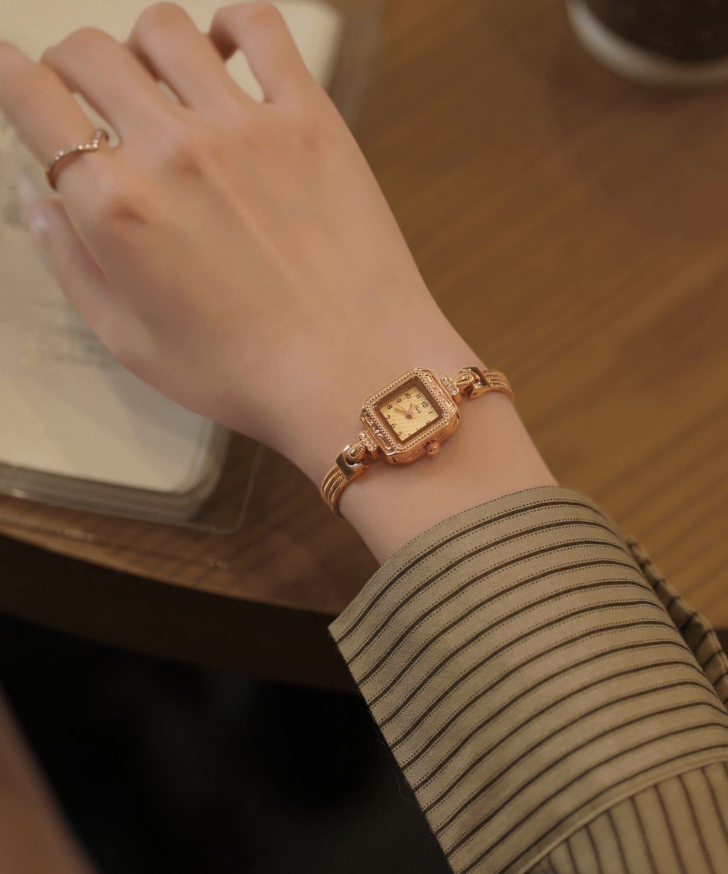Coffee Alloy Zircon Tempered Glass Patchwork Chain Watches