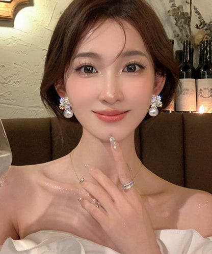 White Alloy Zircon Snowflake Pearl Stud Earrings