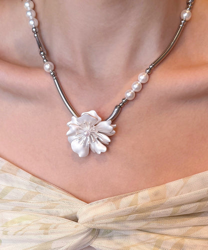 White Pearl Alloy Pendant Necklace