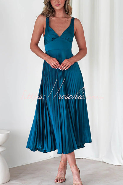 Satin Color V-neck Pleated Maxi Dress
