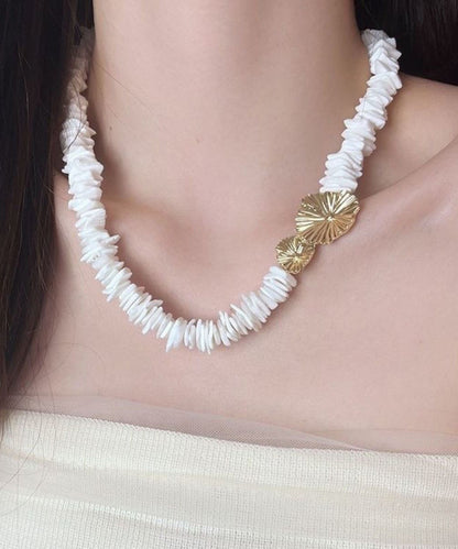 White Alloy Asymmetrical Shell Wrinkled Gratuated Bead Necklace