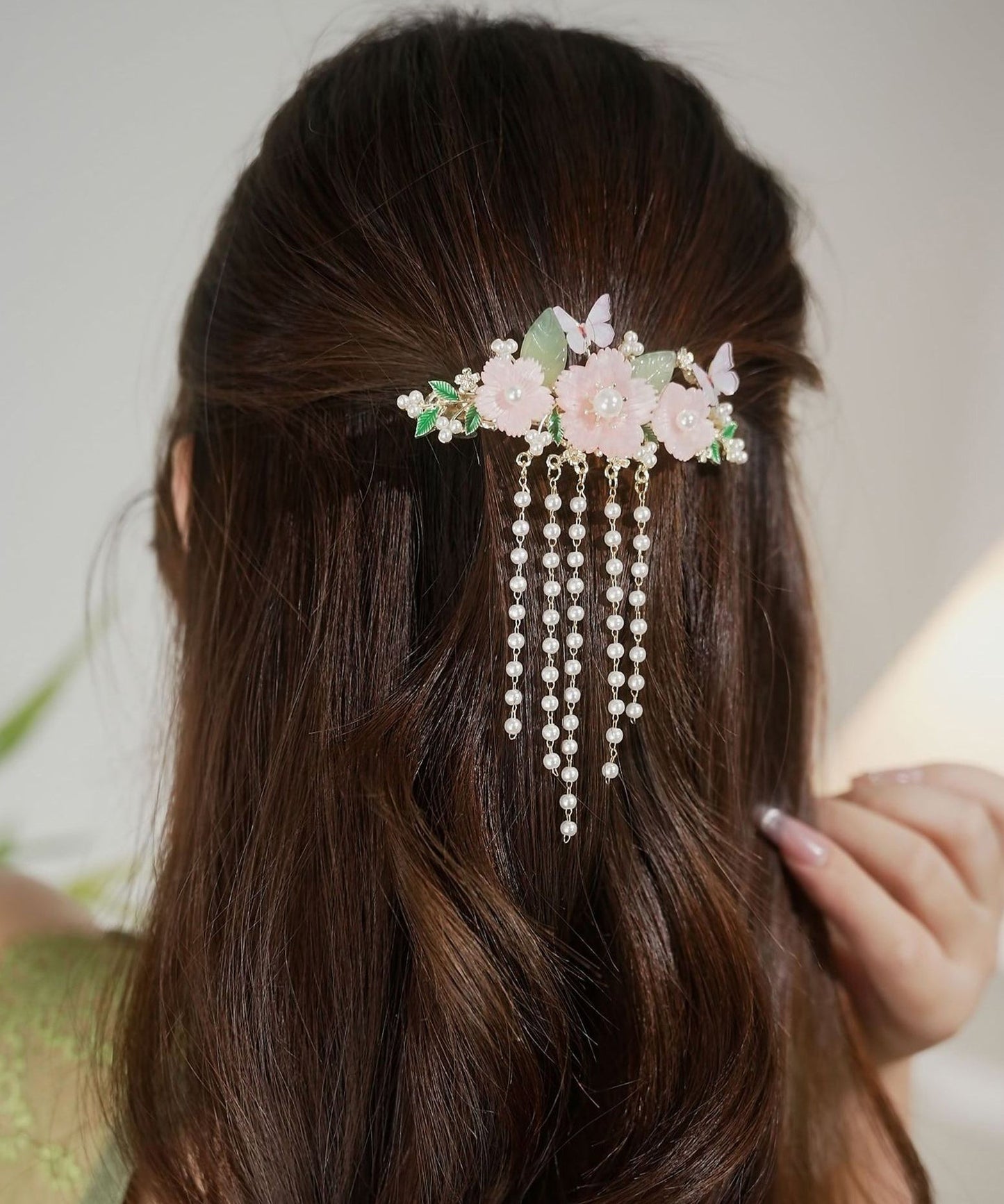 Classy Rainbow Alloy Pearl Butterfly Tassel Hairpin