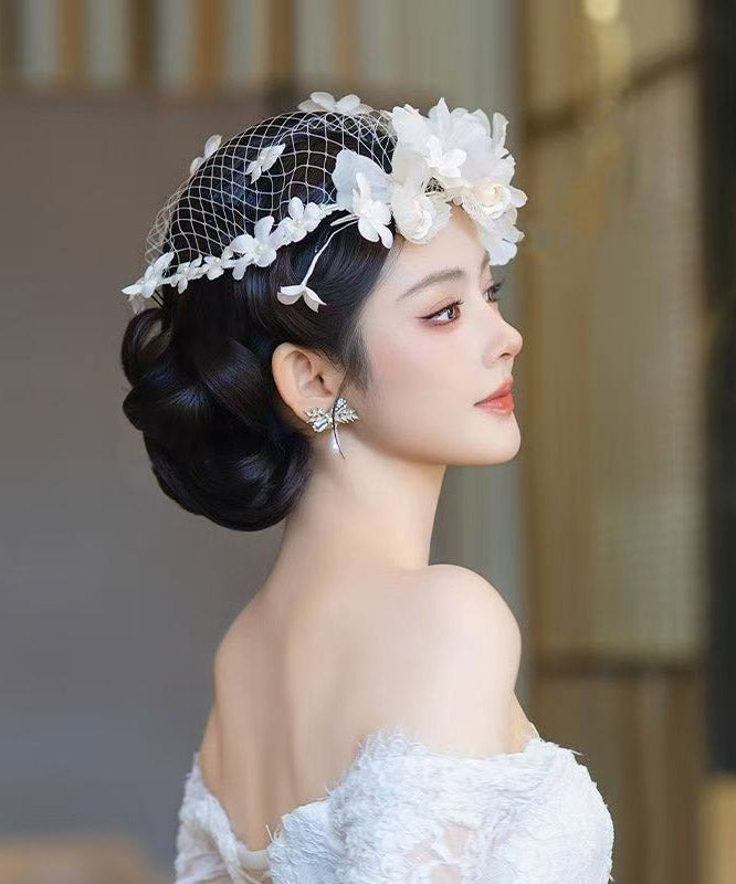 Classy White Gauze Hairpiece and Drop Earrings Two-piece Set