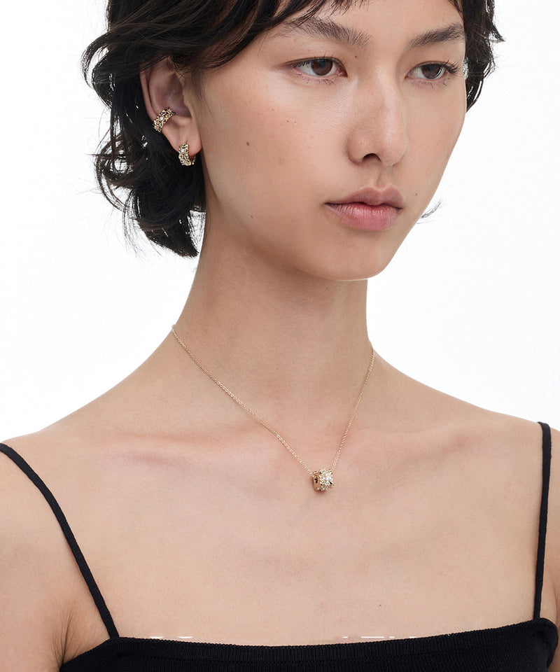 Original Design Gold Copper Overgild Zircon Iris Pendant Necklace