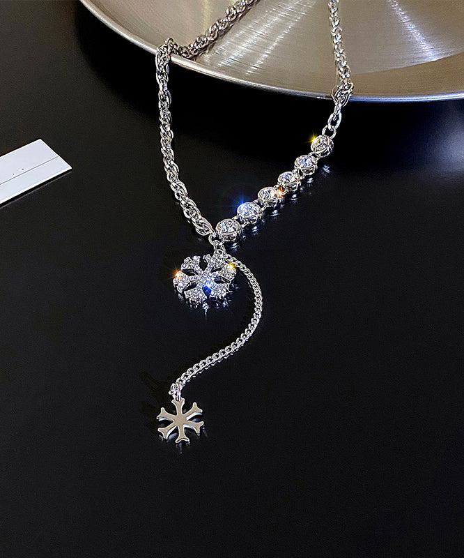 Silk Alloy Zircon Snowflake Pendant Necklace