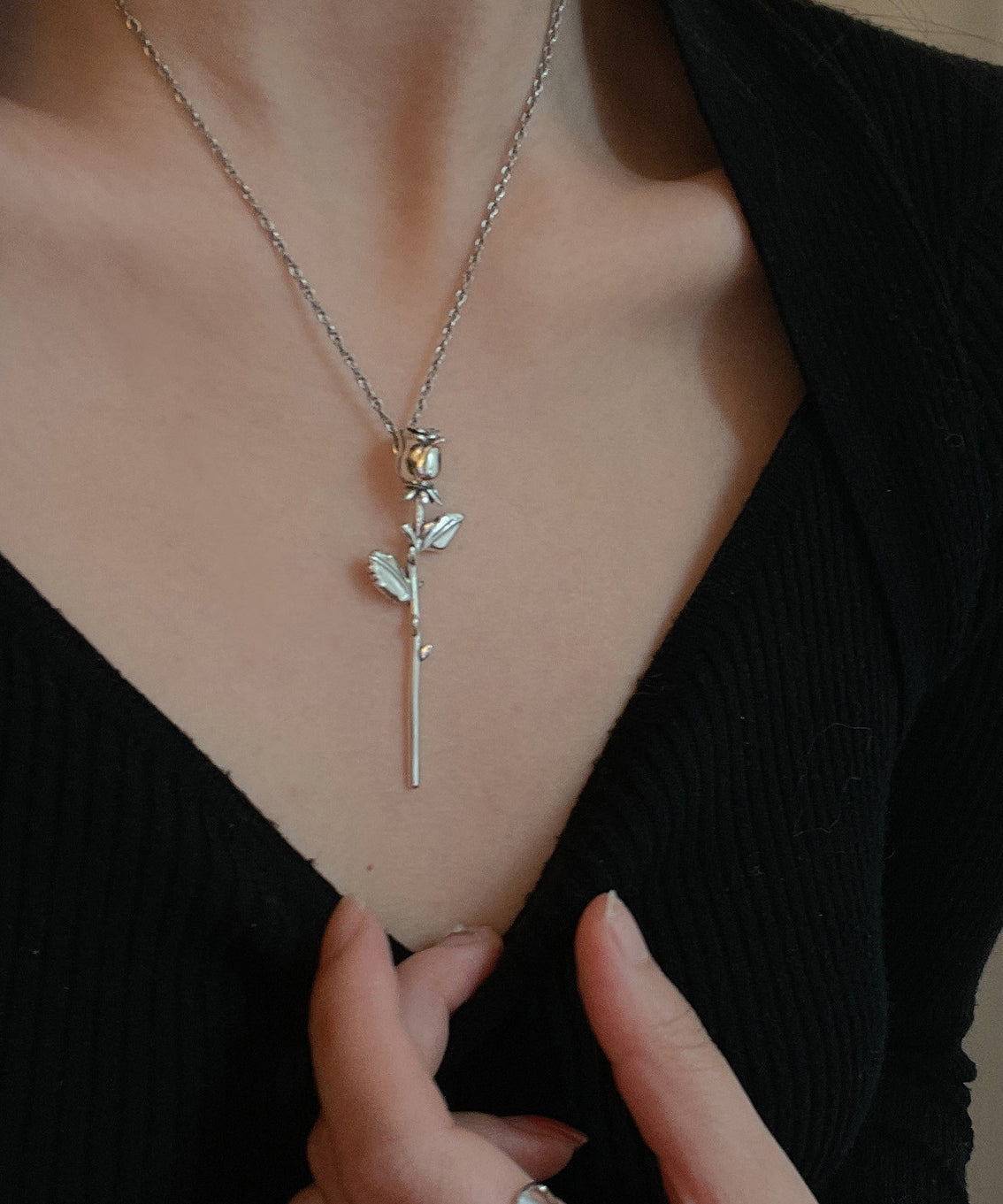 Original Design Silver Rose Pendant Necklace