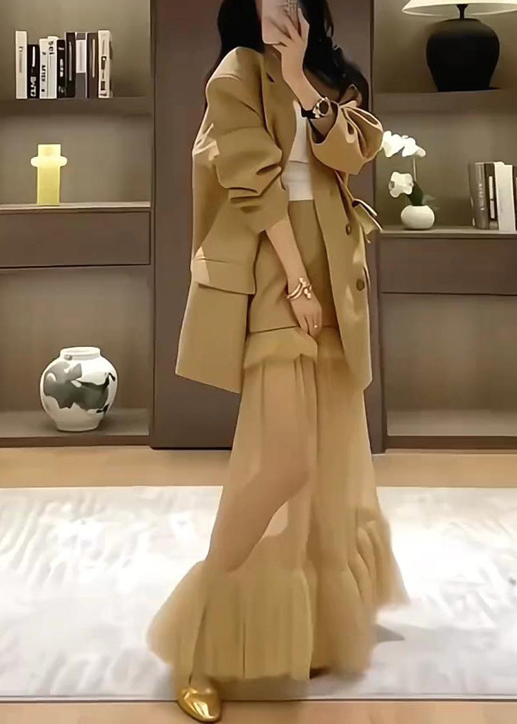 Set Stylish Suit Pieces and Coat Khaki Two Skirts Spring