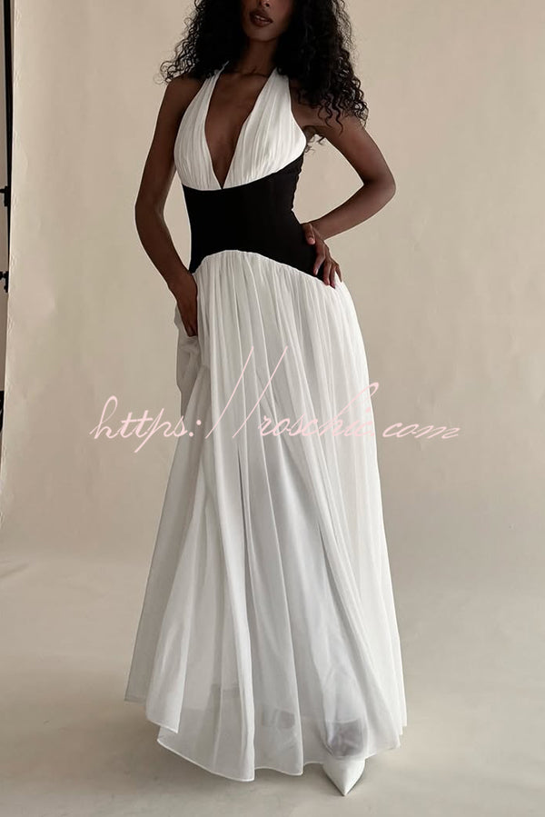 Fashionable Color Matching Halter Neck Waist Maxi Dress