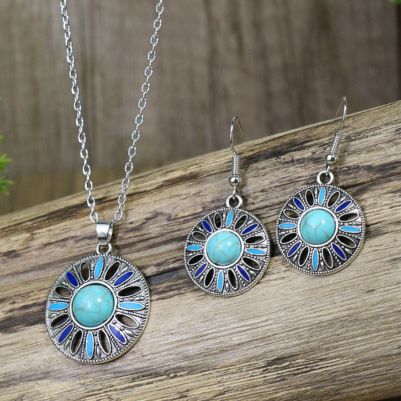 Court Geometric Carved Turquoise Diamond Earrings Necklace Set