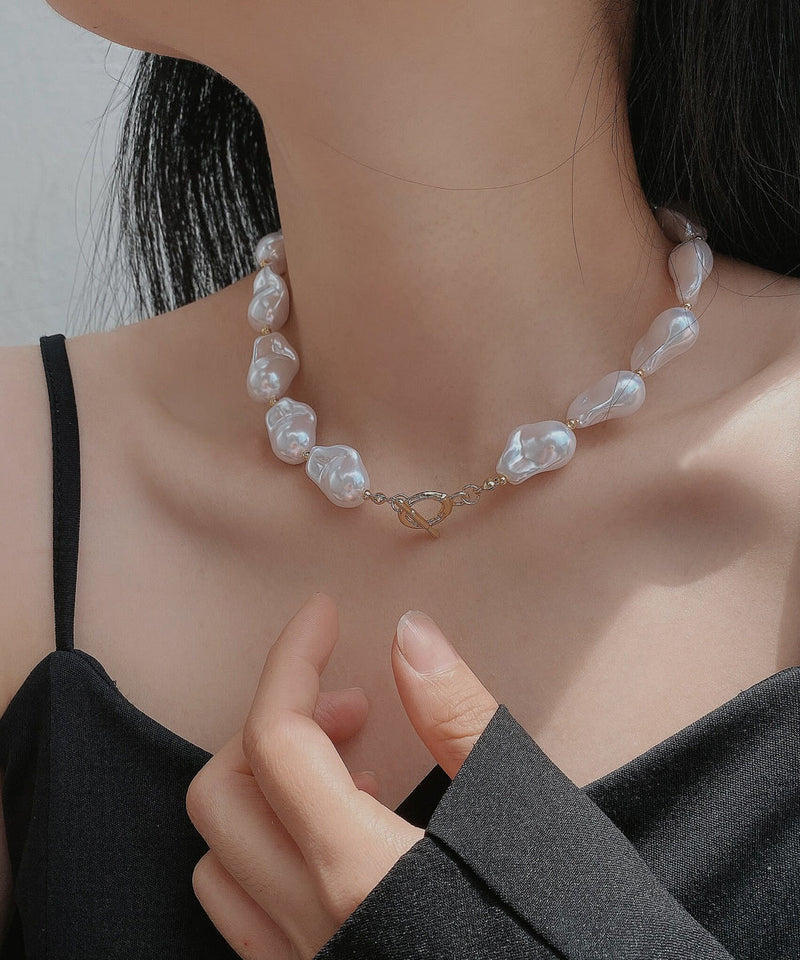 White Alloy Asymmetrical Pearl Princess Necklace