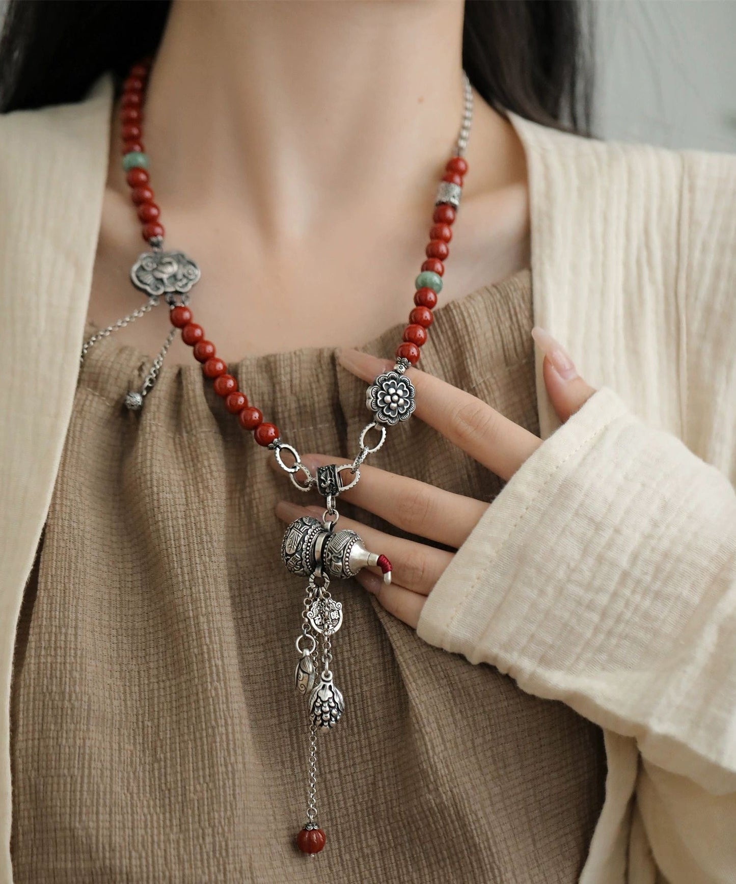 Retro Red Sterling Silver Beading Calabash Ruyi Lock Tassel Pendant Necklace