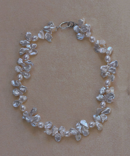 White Alloy Petal Pearl Princess Necklace