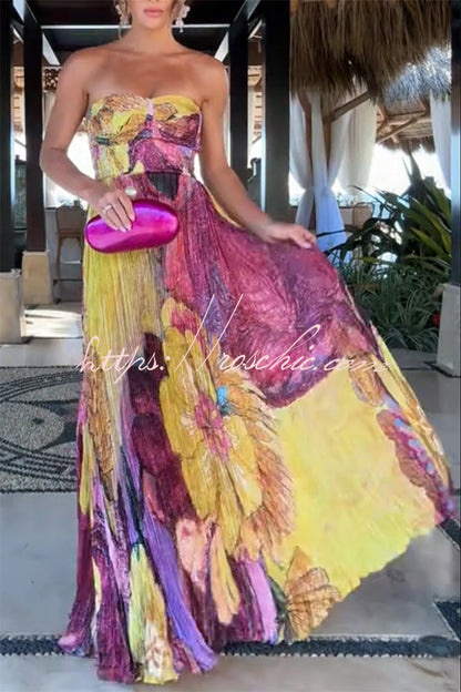 Vibrant and Bold Print Sweetheart Neck Pleated Maxi Dress