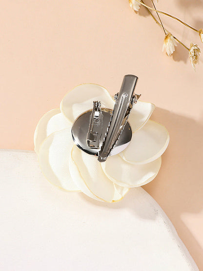 Color Three-dimensional Flower Brooch Accessories