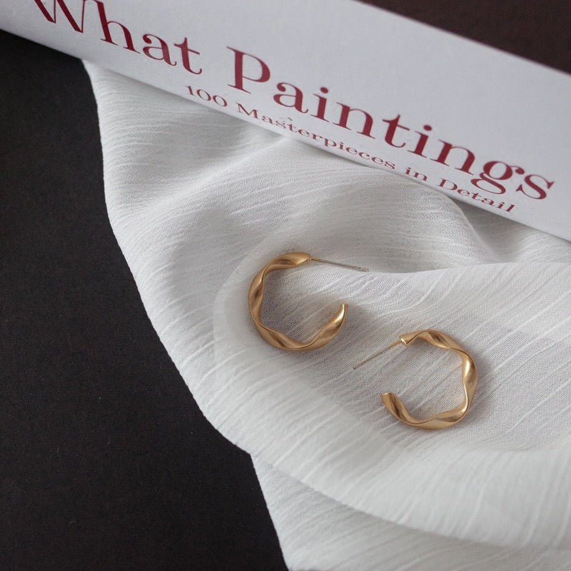 [] Ceres 9 to 5 Hoop Earrings