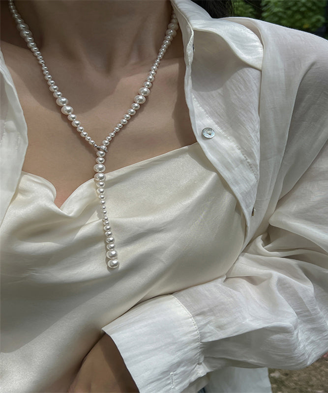 White Pearl Beading Gratuated Bead Necklace
