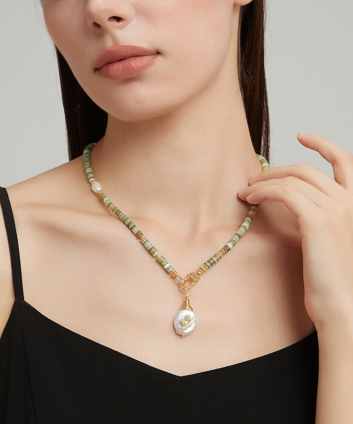 New Baroque Pearl Shell Pendant Necklace