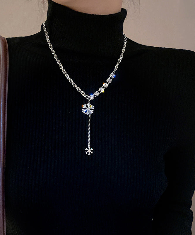 Silk Alloy Zircon Snowflake Pendant Necklace