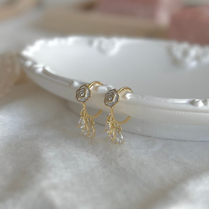 [] Emilia White Rose Earrings