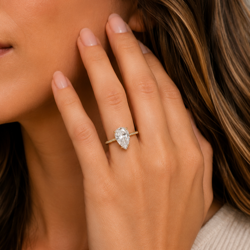 "anette" 3ct Pear Shaped Travel Ring