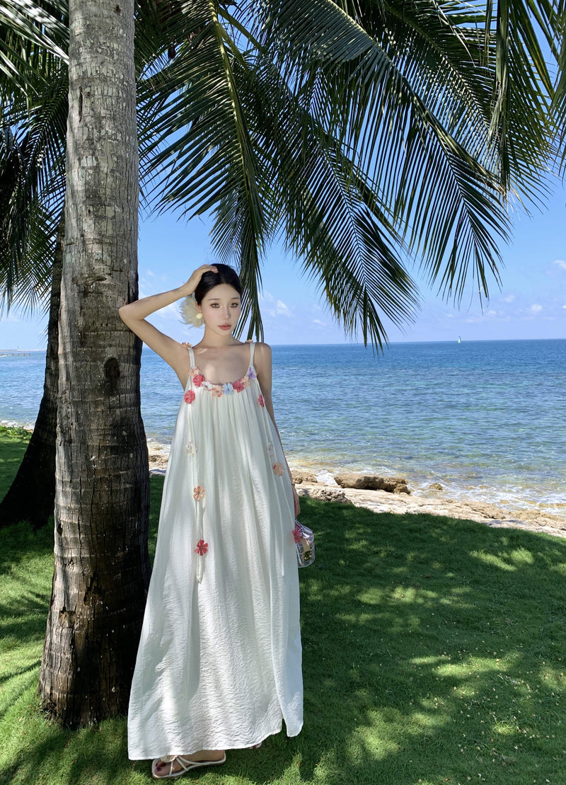 Maxi Dress Ethereal Loose-fit Beach Getaway Outfit