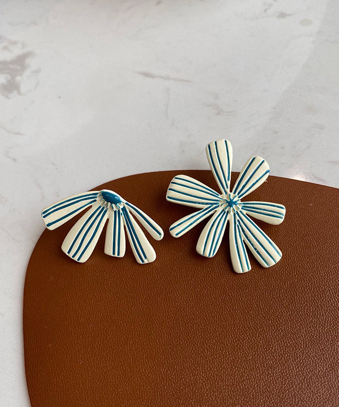Beige Sterling Silver Asymmetric Stud Earrings Kx1012