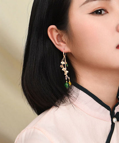 Green Agate the Flowering Branches Shake to Give Notice 14k Gold Drop Earrings