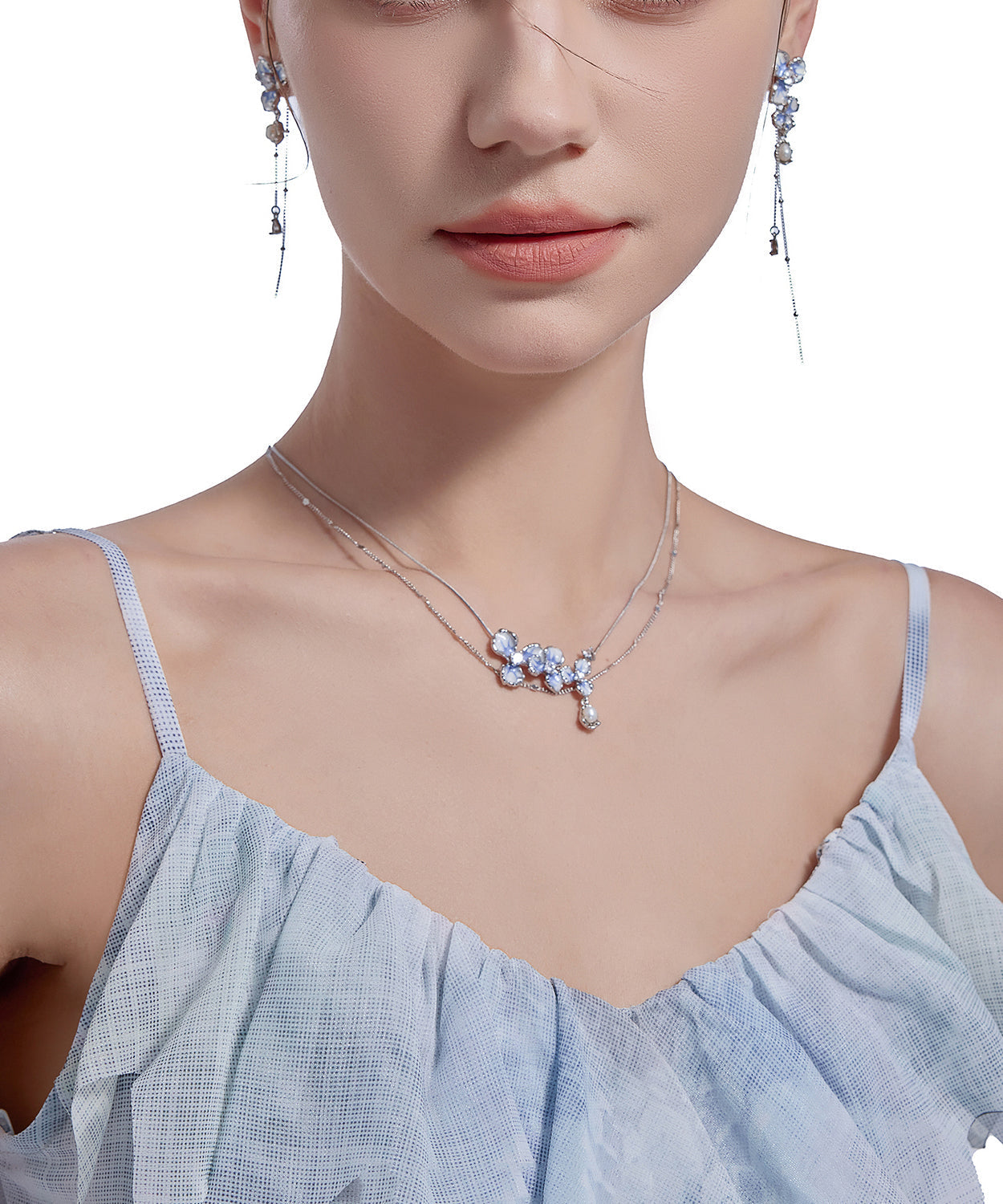 Silk Copper Alloy Zircon Pendant Necklace