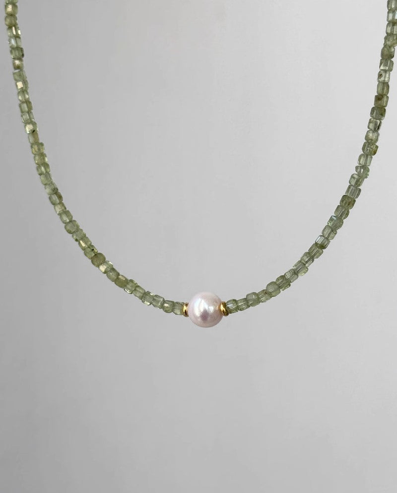 Elise Minimal Gemstone Peridot Necklace