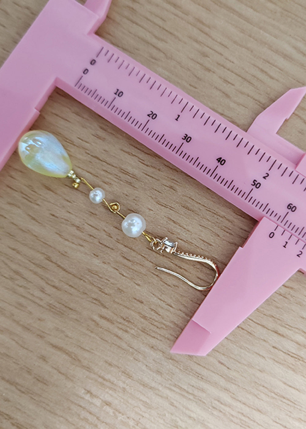 Lightyellow Droplet Shape Fine Pearl Drop Earrings