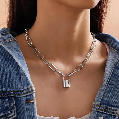 Retro Portrait Exaggerated Thick Chain Necklace Double Layer Cool Chain Hip Hop Necklace Short Clavicle Chain